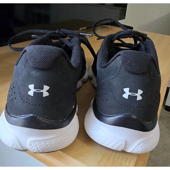 Under Armour Woman's UA Charged Assert 8 Running Shoes 8.5 Black Like New - Picture 8 of 8